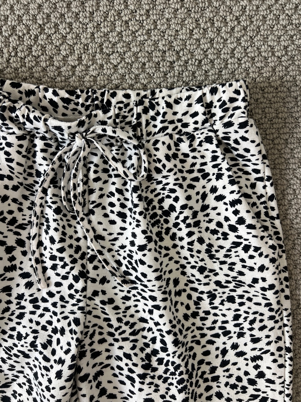 Leopard Print Black & White Spot Jogger Pants with pockets and tie size medium - Picture 2 of 5